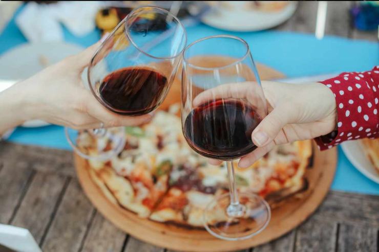 Abbinamento pizza e vino: il parere degli esperti