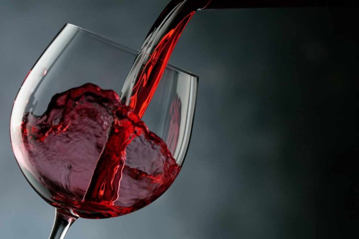 Vino, quanto metterne nel calice