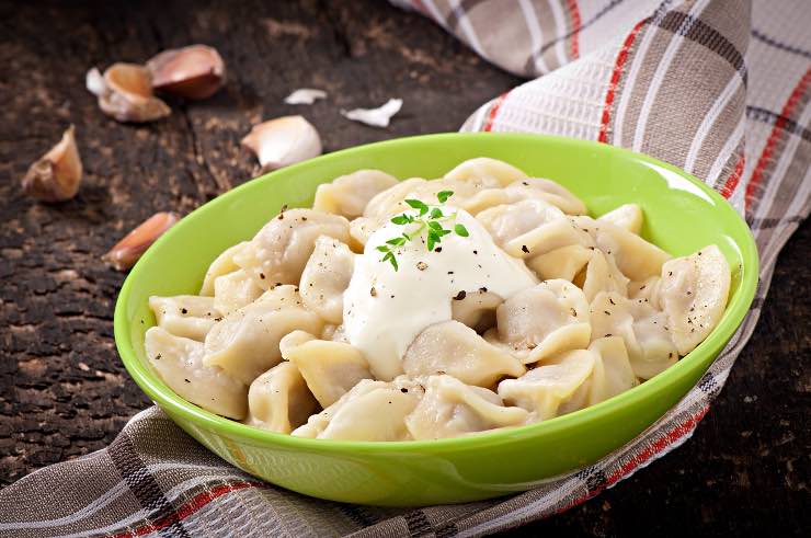 pasta con sugo di ricotta