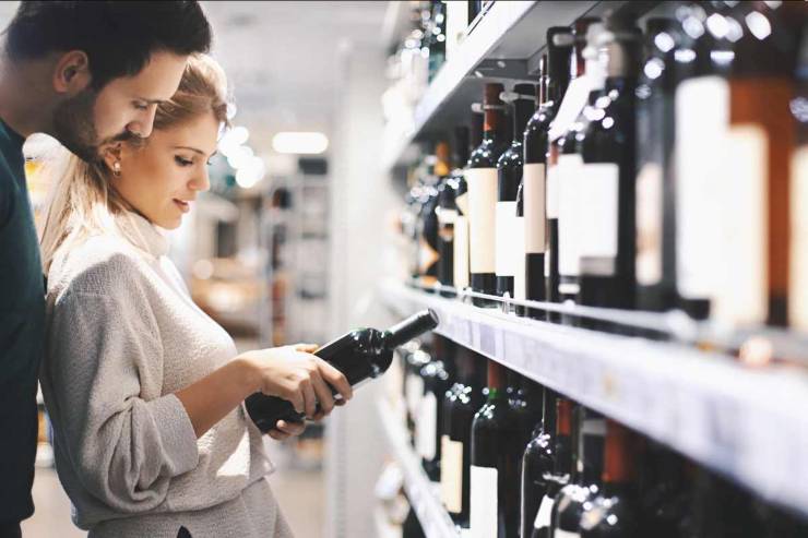 Come riconoscere un vino buono al supermercato