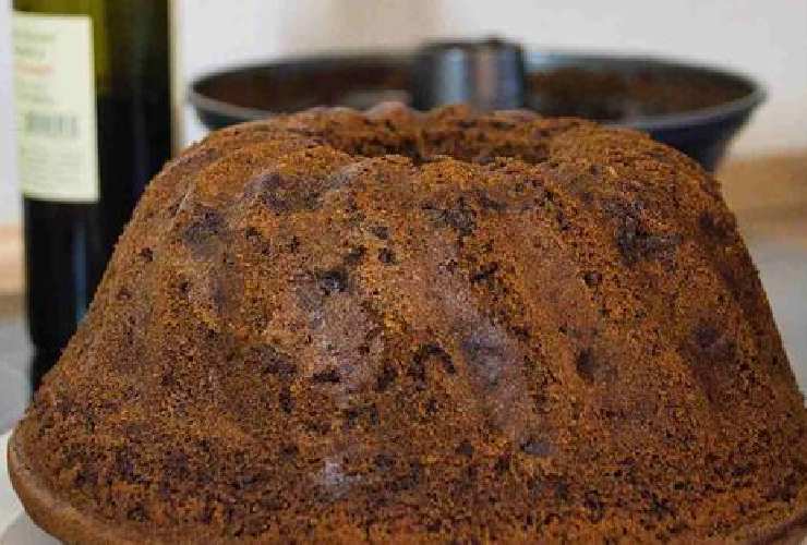 Ricette dolci al vino: ciambellone al vino rosso