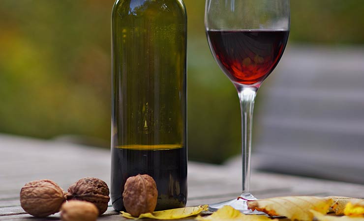 vino rosso in autunno