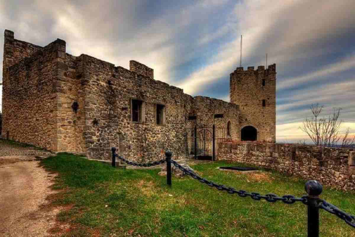 Castello di Salle 