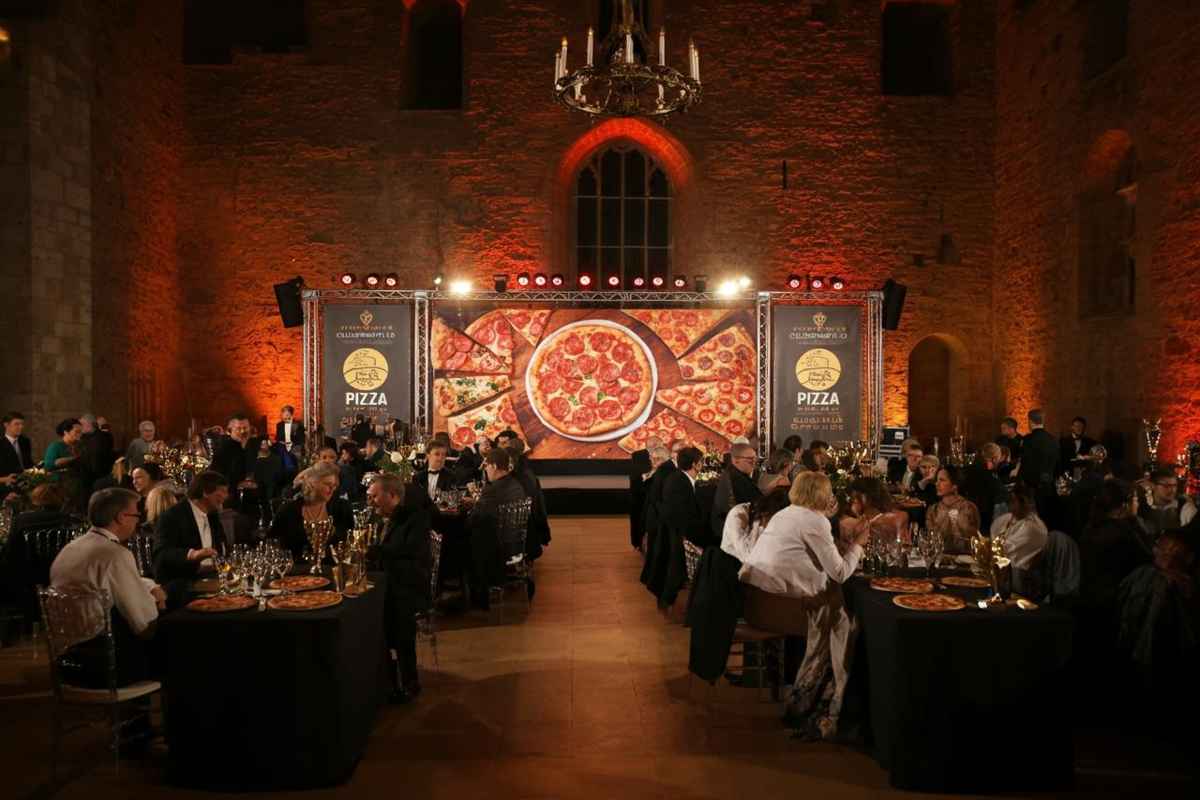 Il nuovo re della pizza: una celebrazione di gusto e tradizione