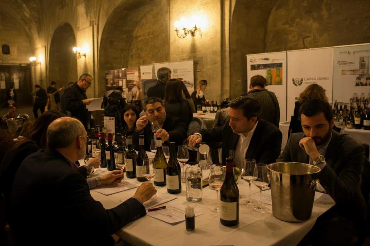 Scopri il Concorso per il Miglior Sommelier AIS della DOC Orvieto: un evento imperdibile!