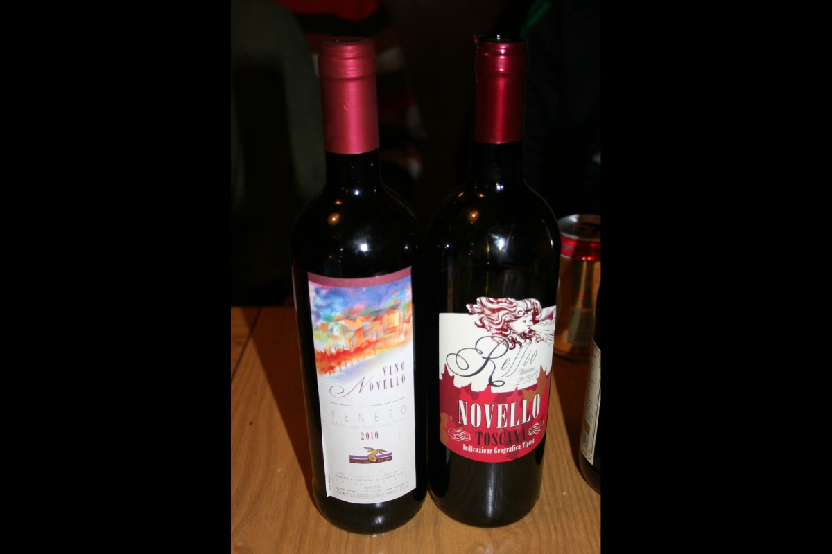 Bottiglie di vino novello