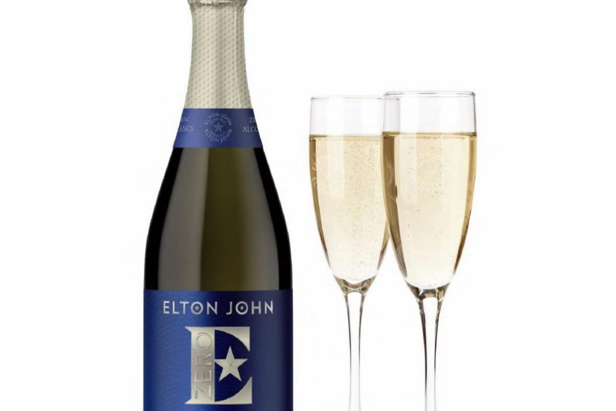 Elton John sbarca nel mondo dei vini alcol-free